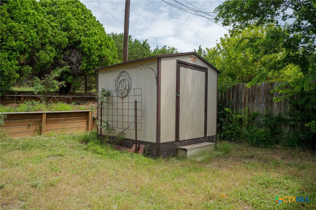 309 W Blancas Drive Property Photo 22