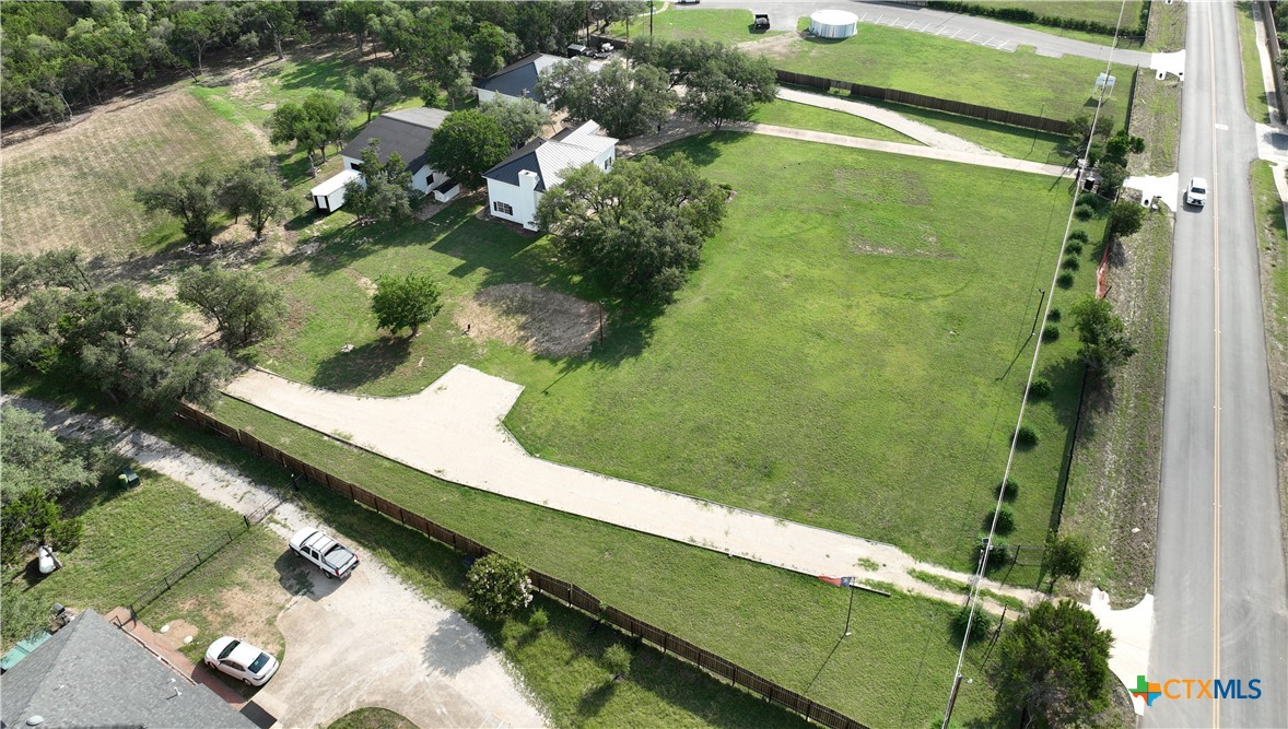 102 County Road 180 Property Photo 9