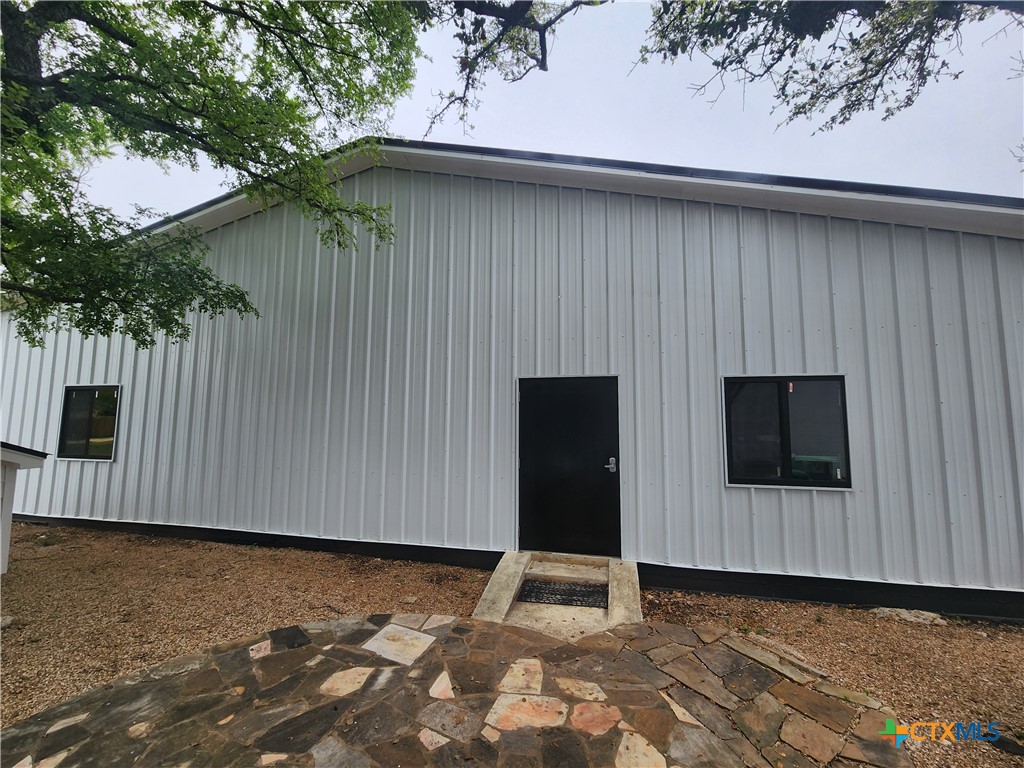 102 County Road 180 Property Photo 15