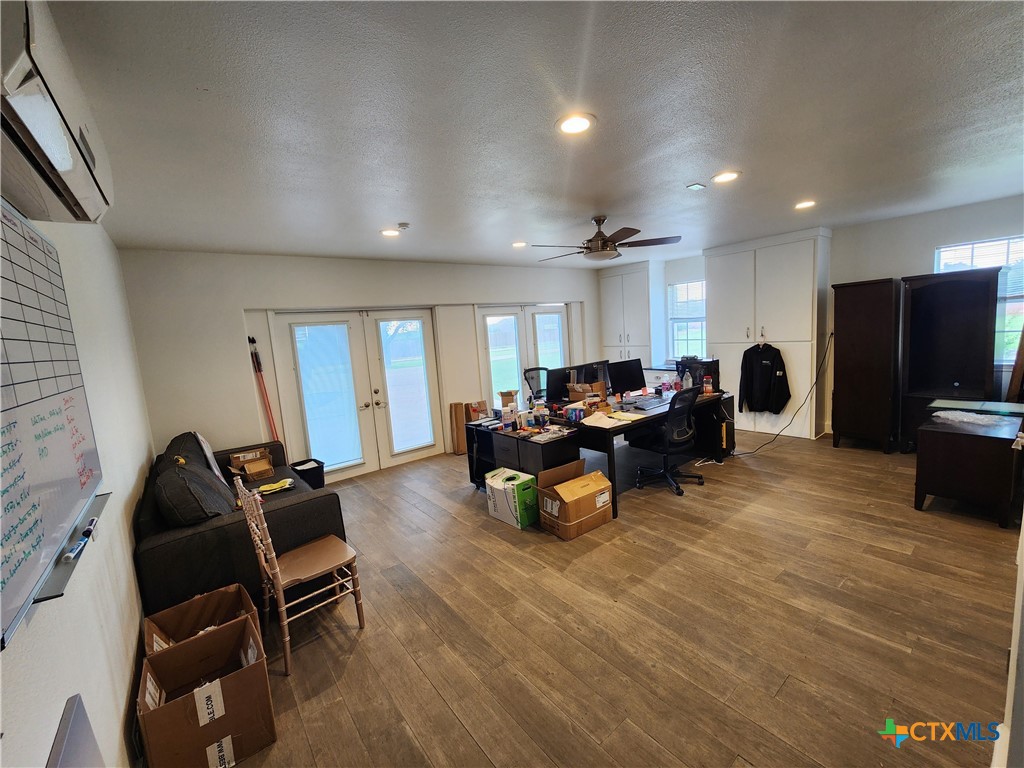 102 County Road 180 Property Photo 22