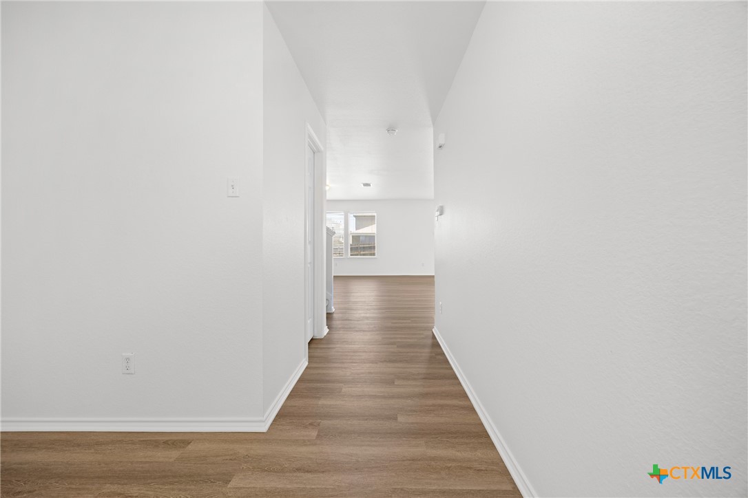 9207 Sandyford Court Property Photo 7