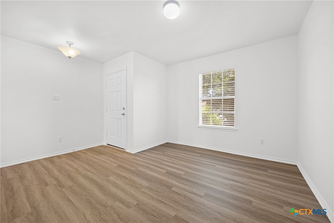 9207 Sandyford Court Property Photo 9