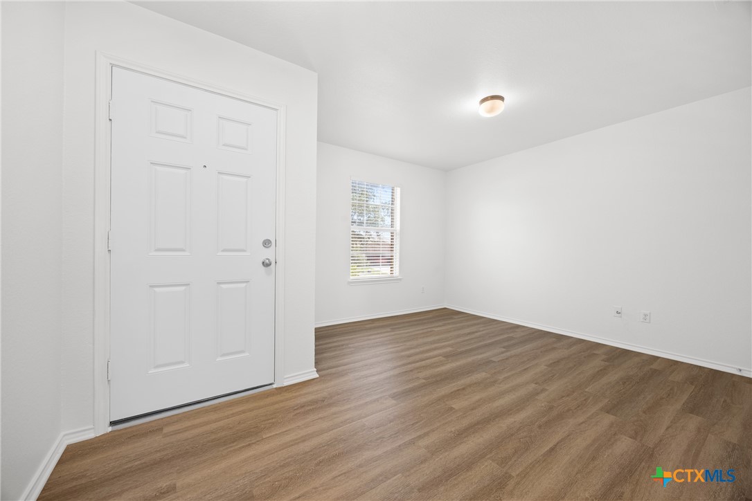 9207 Sandyford Court Property Photo 10