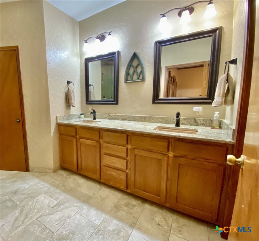 365 Industrial Avenue Property Photo 22
