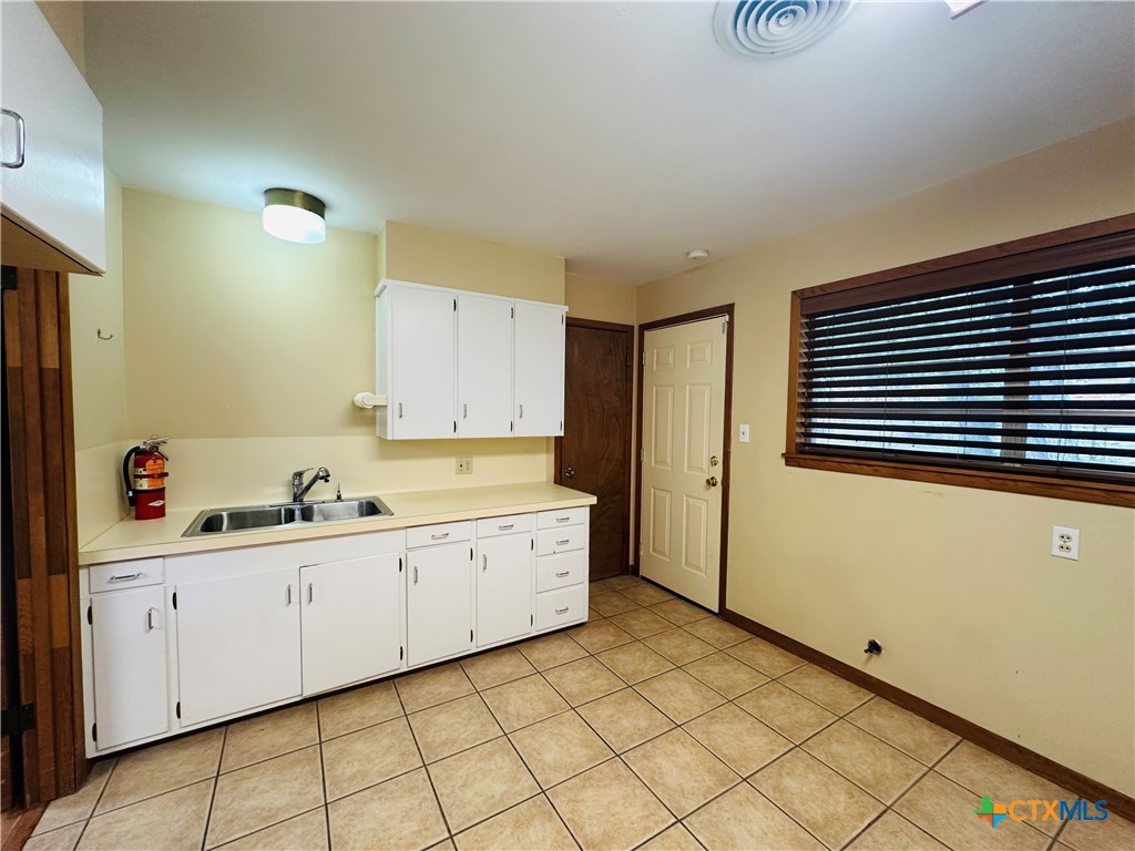 502 S Walnut Street Property Photo 7
