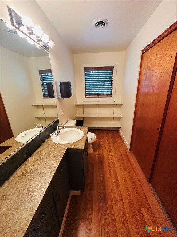 502 S Walnut Street Property Photo 9
