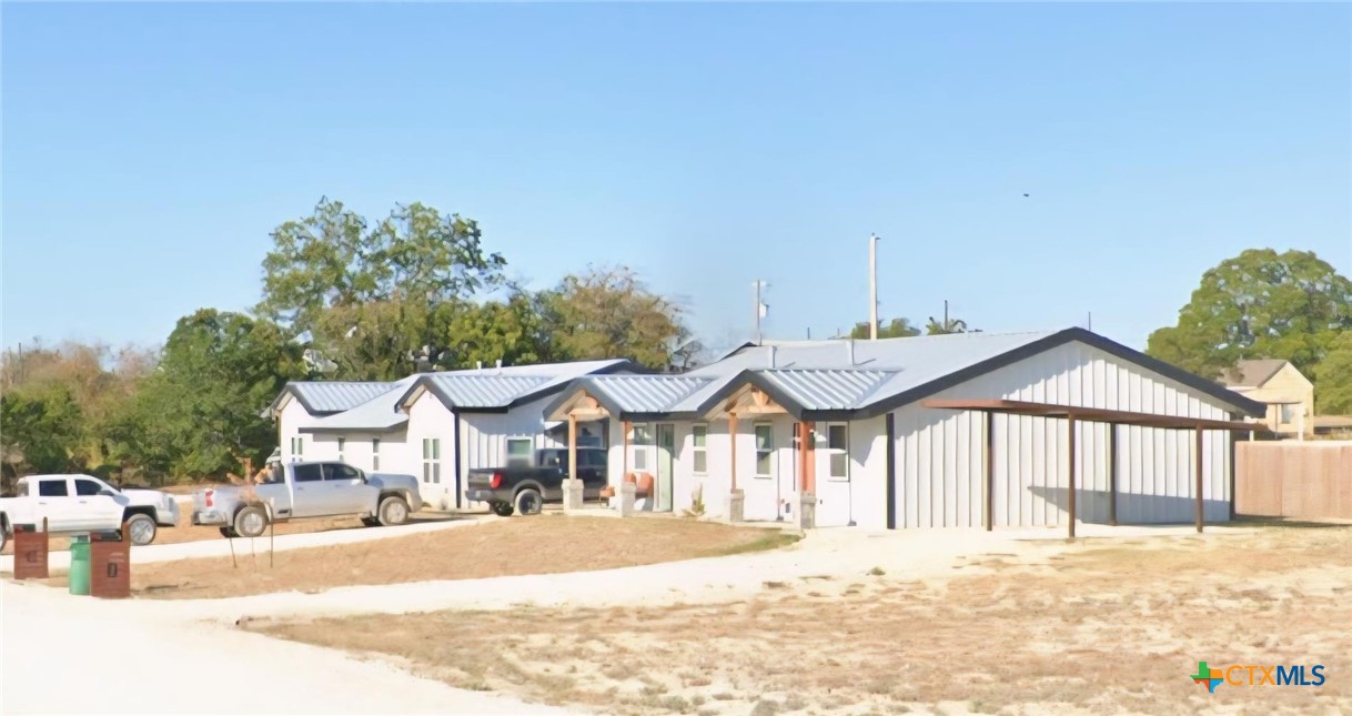 709 W Pierson Property Photo 1