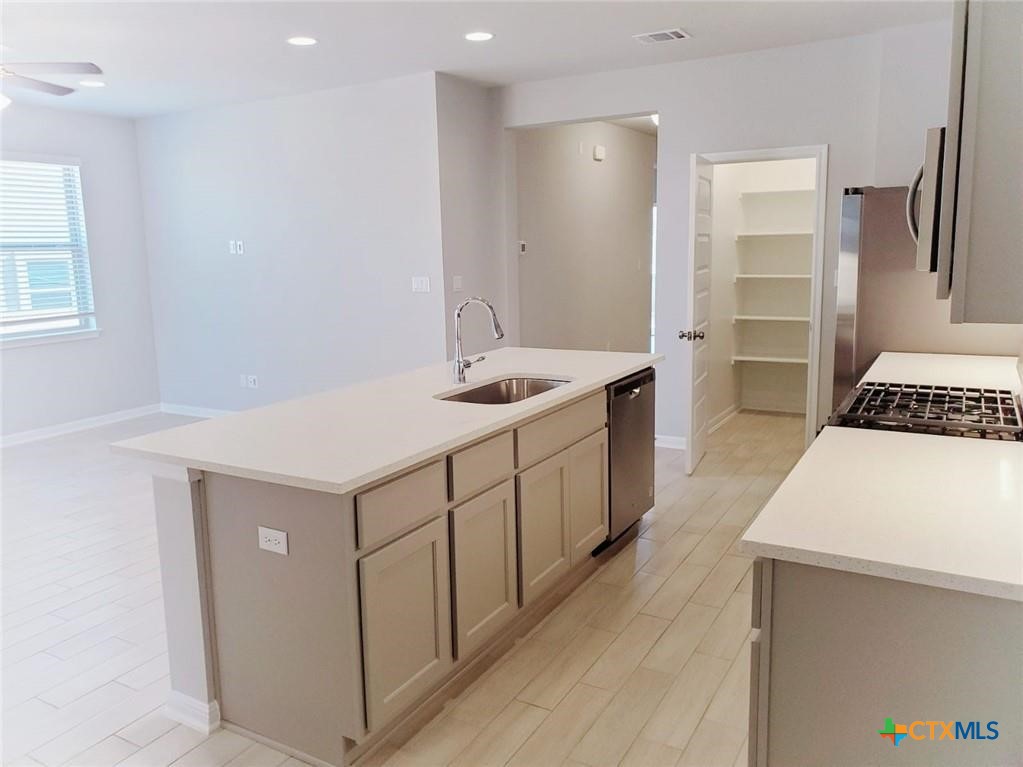 2900 Birch Park Path Property Photo 9