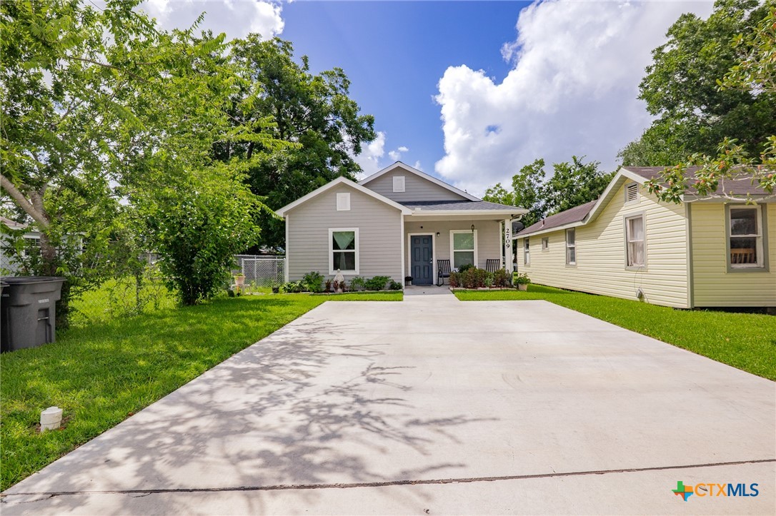 2709 Odem Street Property Photo 3