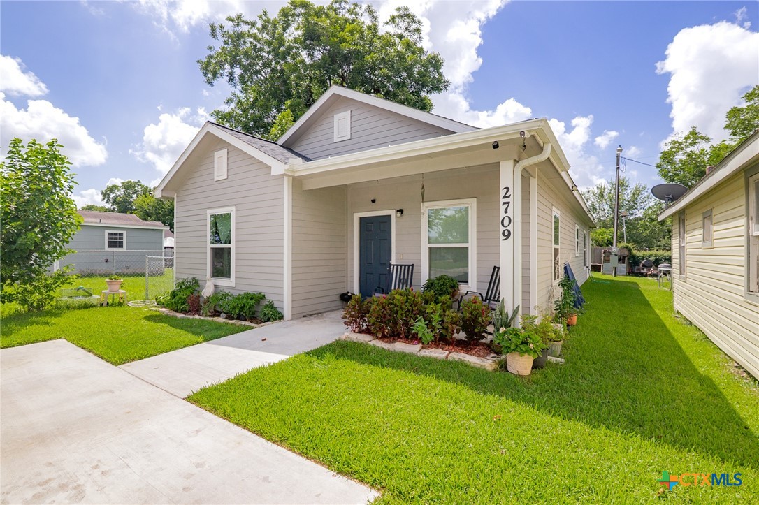 2709 Odem Street Property Photo 5