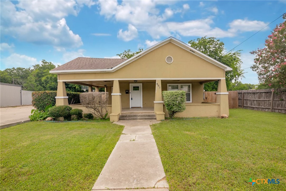 905 N Navarro Street Property Photo 2