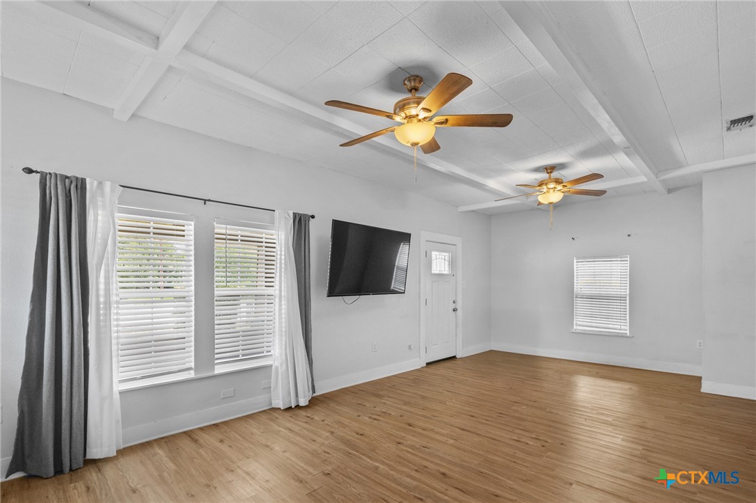 905 N Navarro Street Property Photo 13