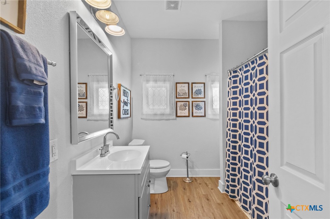 905 N Navarro Street Property Photo 17