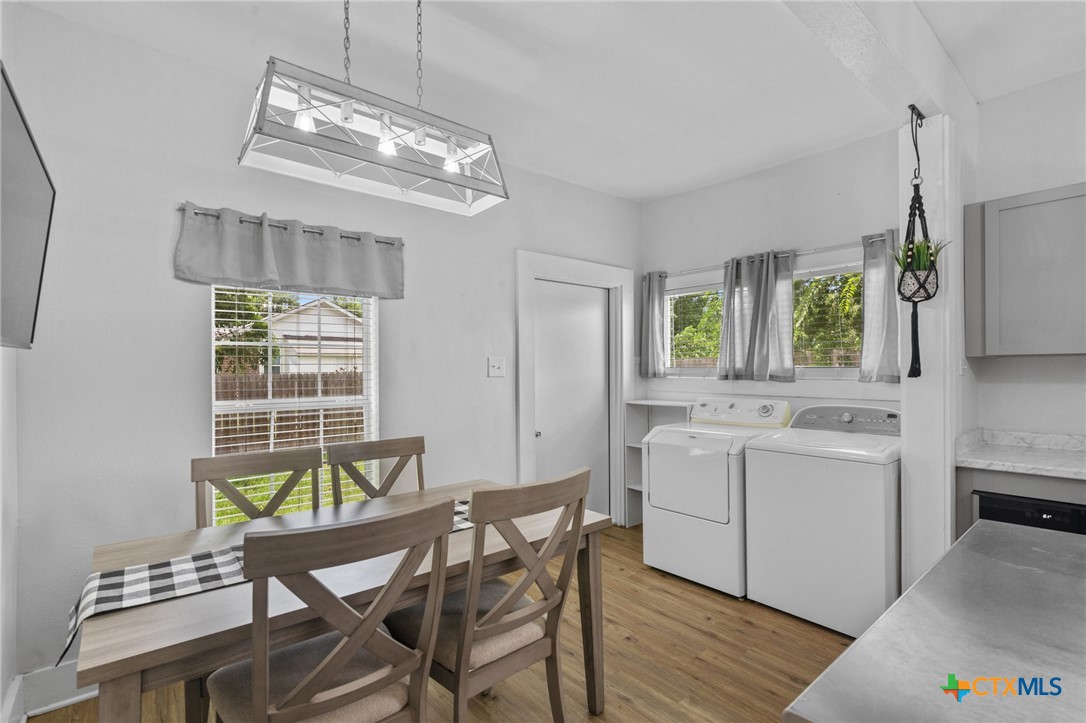 905 N Navarro Street Property Photo 19