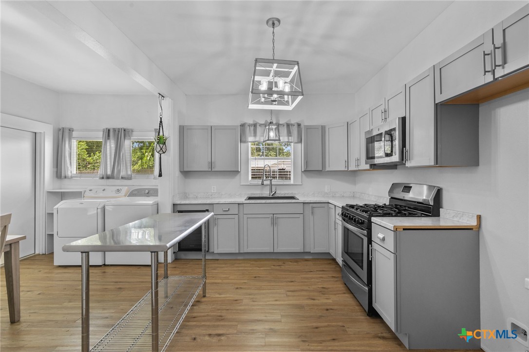 905 N Navarro Street Property Photo 20