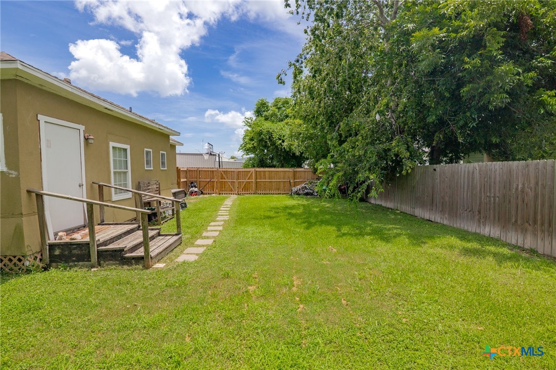905 N Navarro Street Property Photo 26