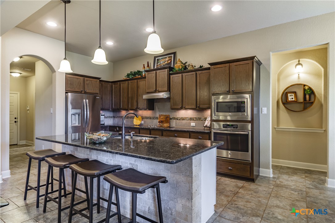 112 Lantana Crest Property Photo 4