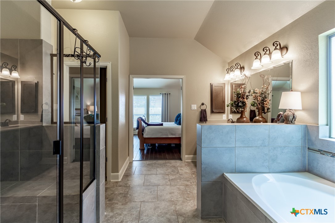 112 Lantana Crest Property Photo 14