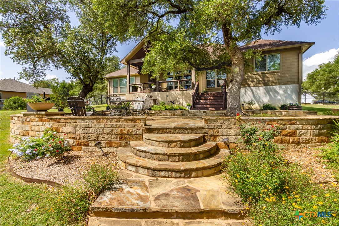 112 Lantana Crest Property Photo 21