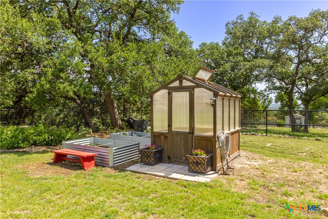 112 Lantana Crest Property Photo 24