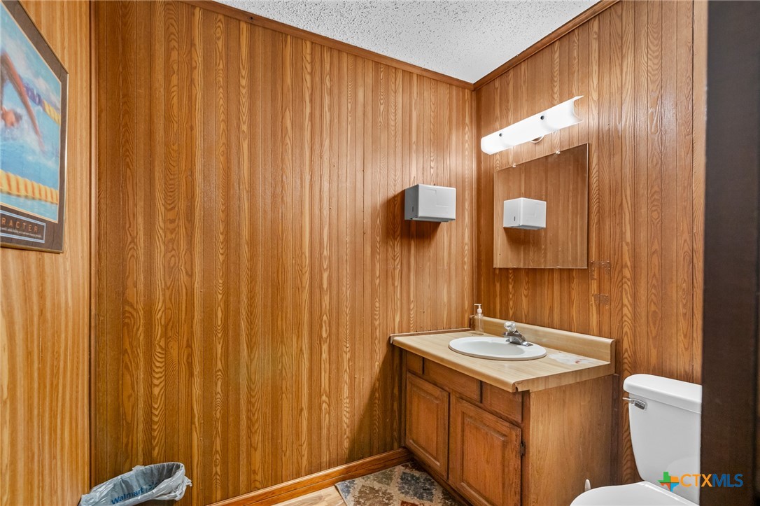 708 E Goodwin Avenue Property Photo 10
