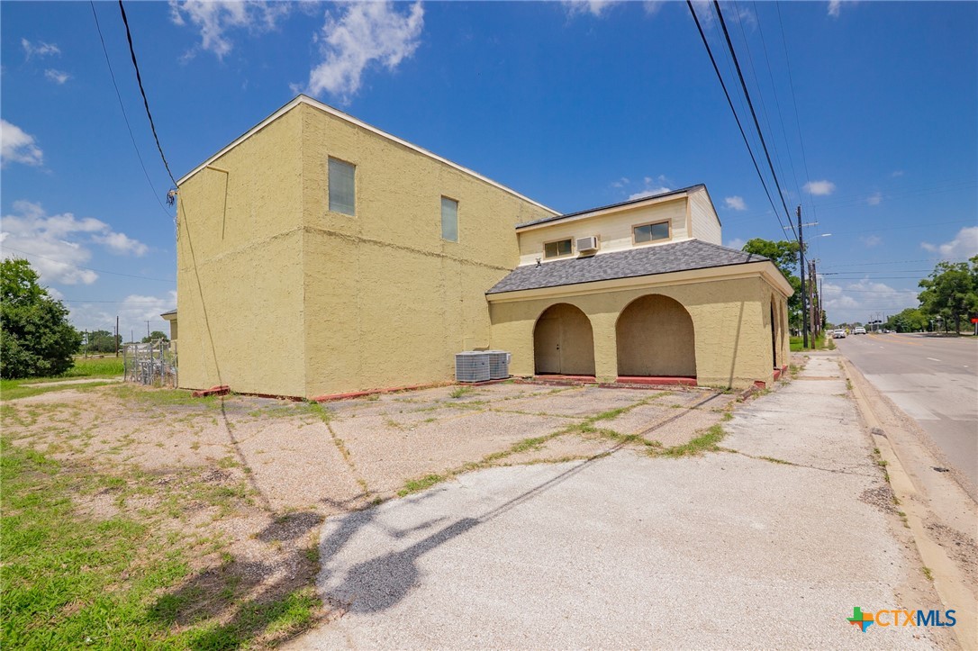 708 E Goodwin Avenue Property Photo 24