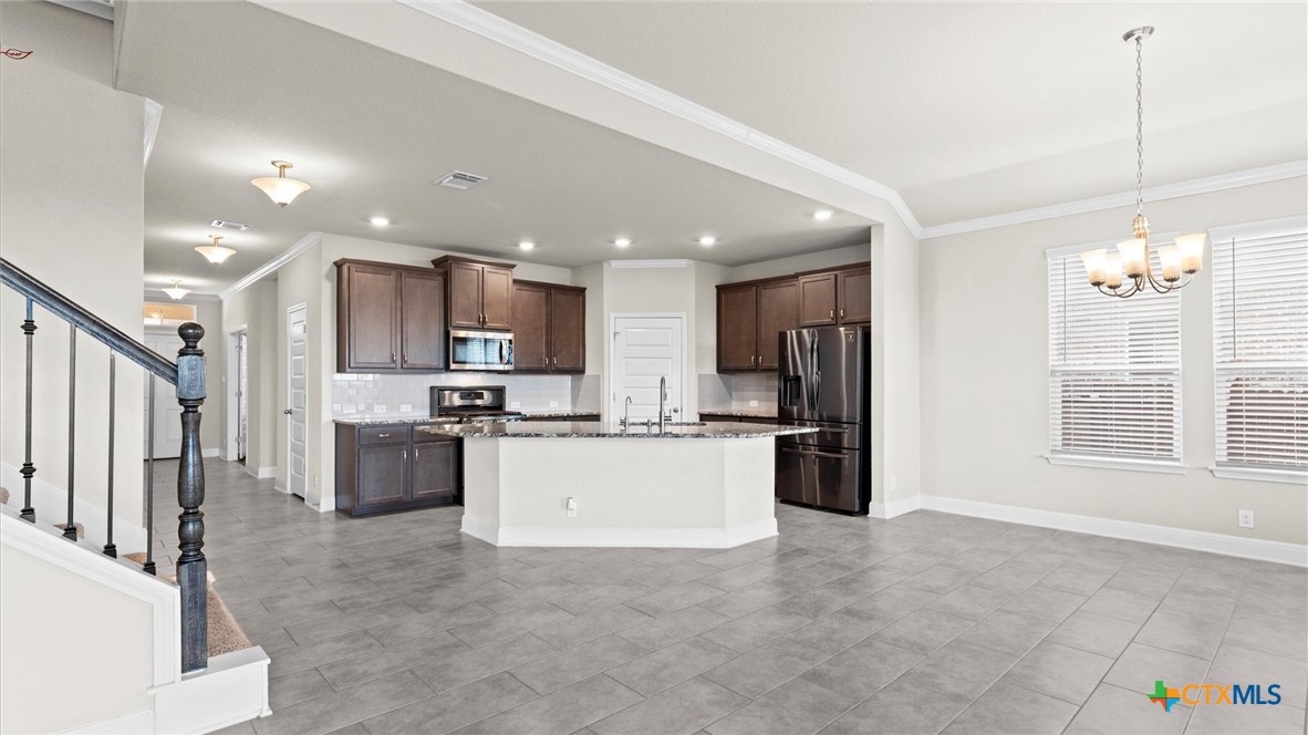 520 Minerals Way Property Photo 7