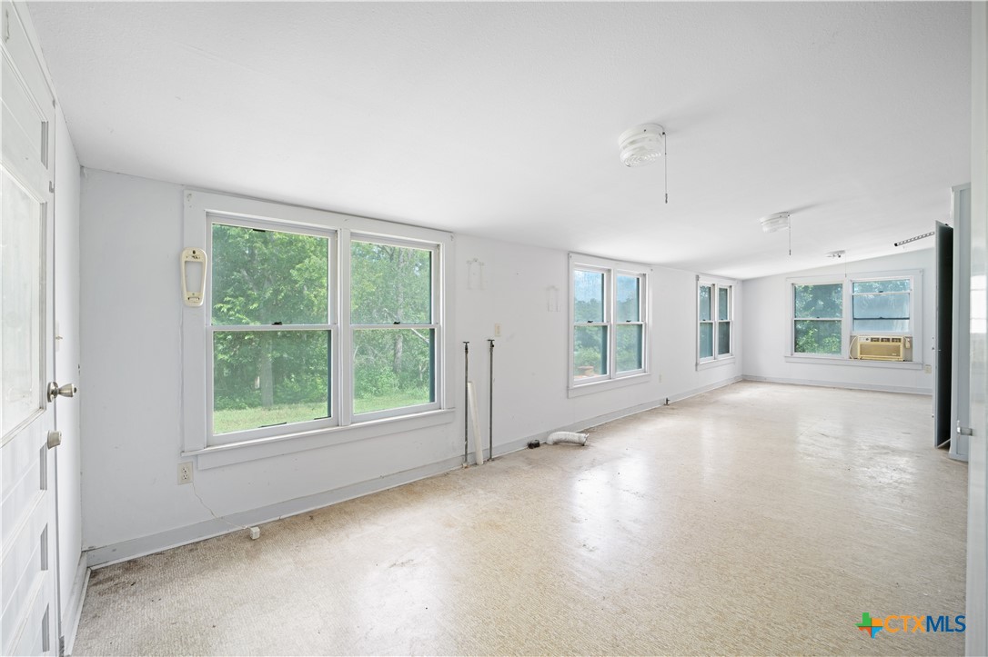2021 Chinaberry Lane Property Photo 7