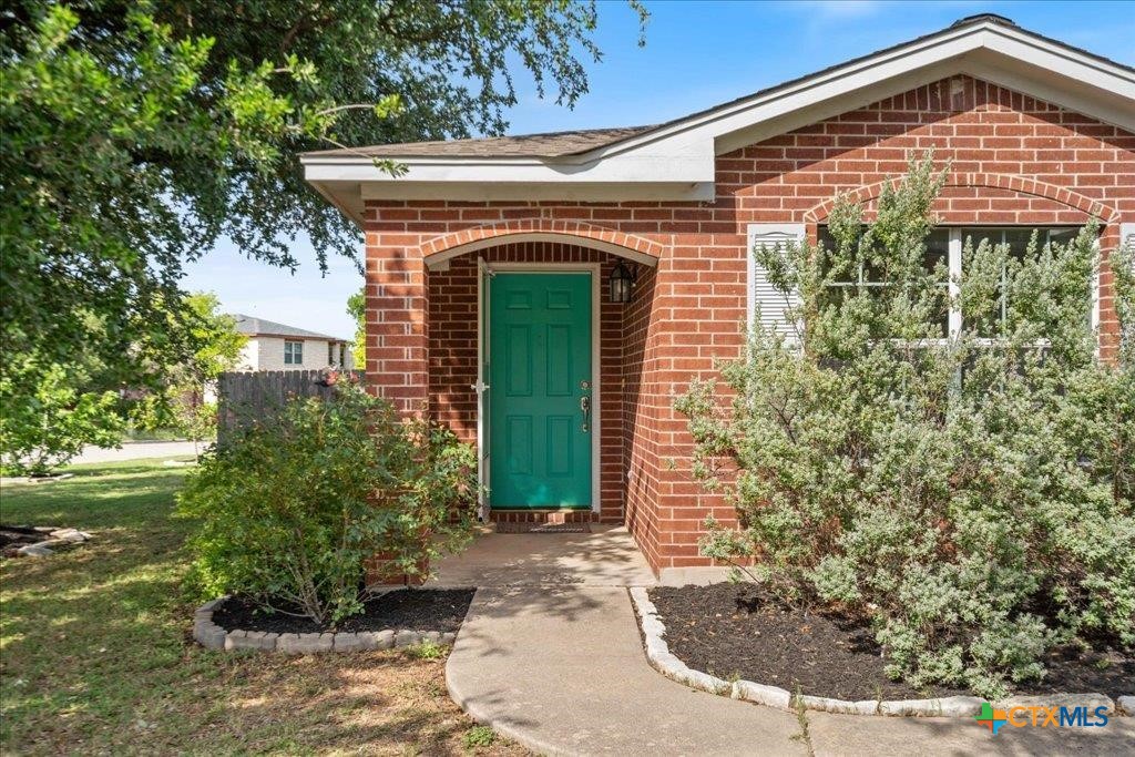2102 Garrison Drive Property Photo 1