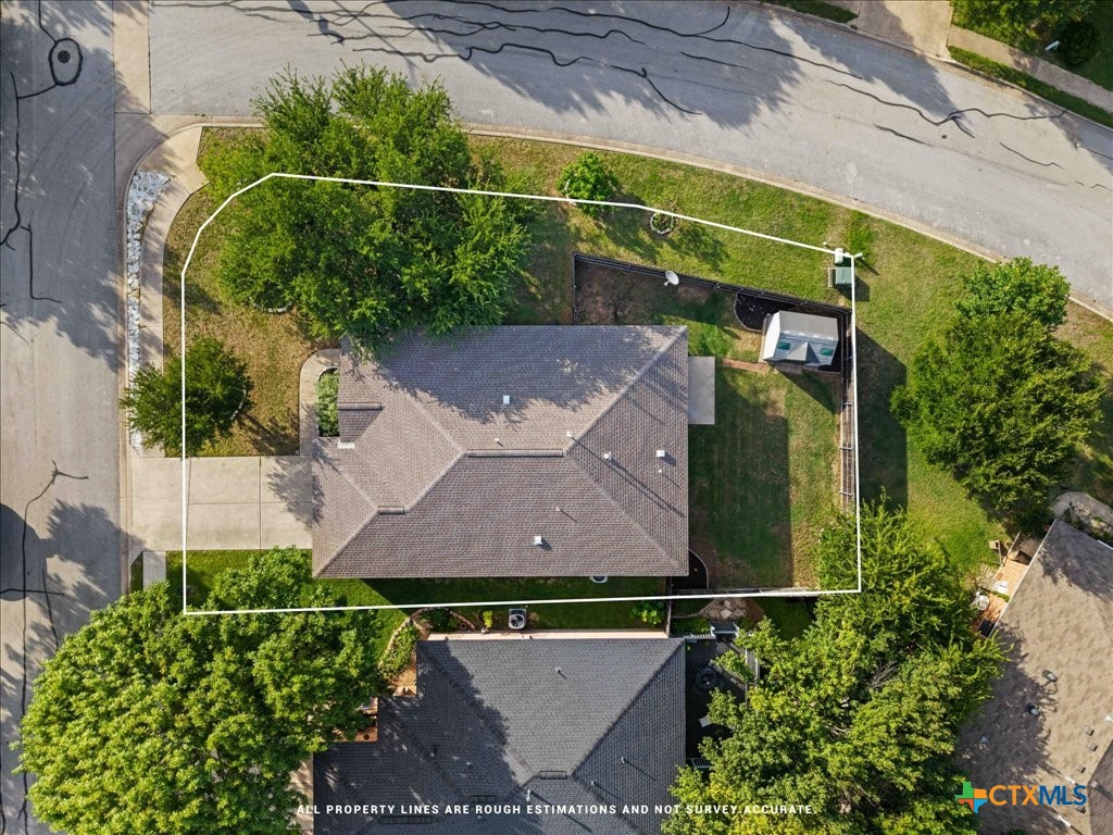 2102 Garrison Drive Property Photo 2