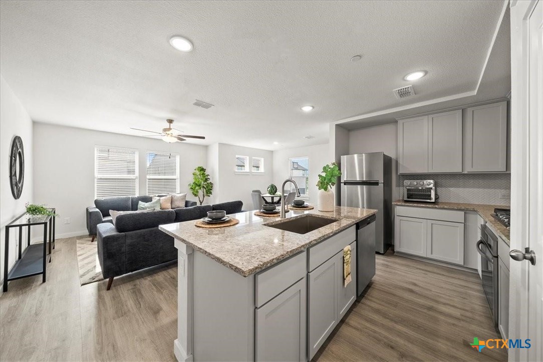 3039 Tenor Way Property Photo 5