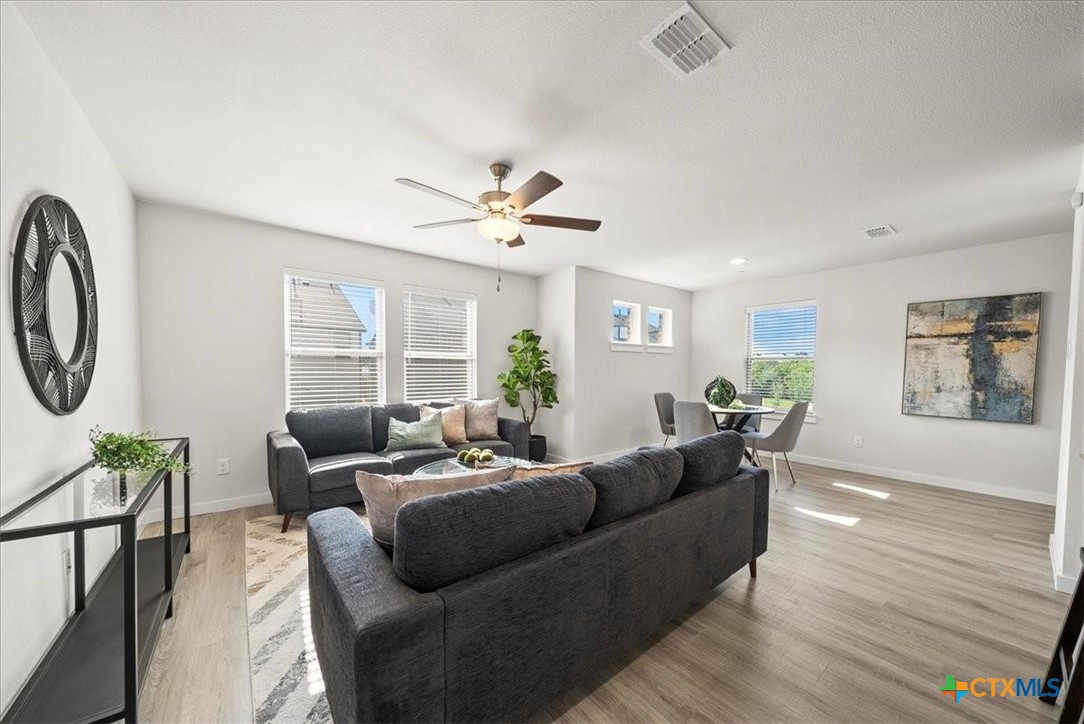 3039 Tenor Way Property Photo 8