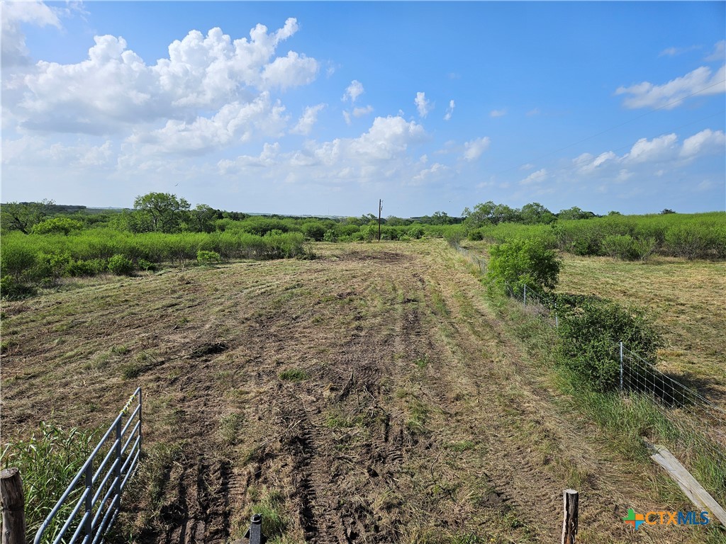 00 Fm-2542 Property Photo 9