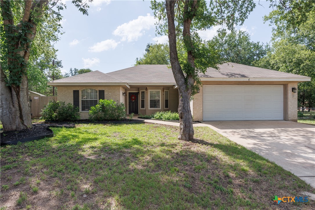 6 S Bobcat Court Property Photo 1