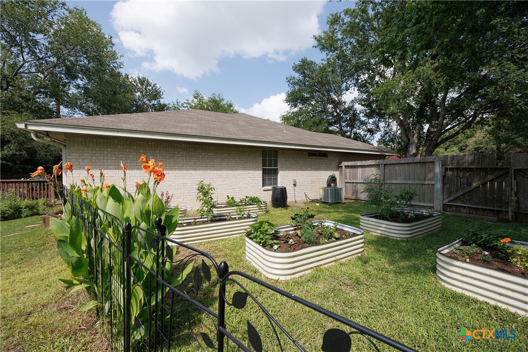 6 S Bobcat Court Property Photo 8