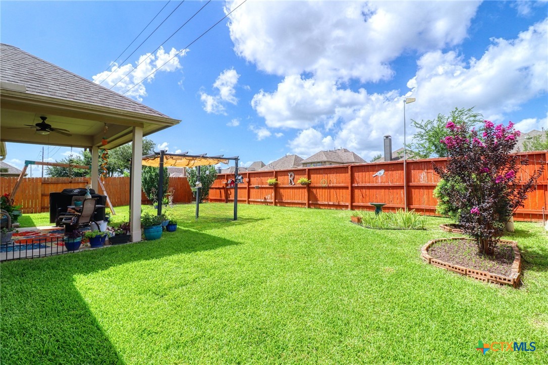 21323 Crested Valley Drive Property Photo 45