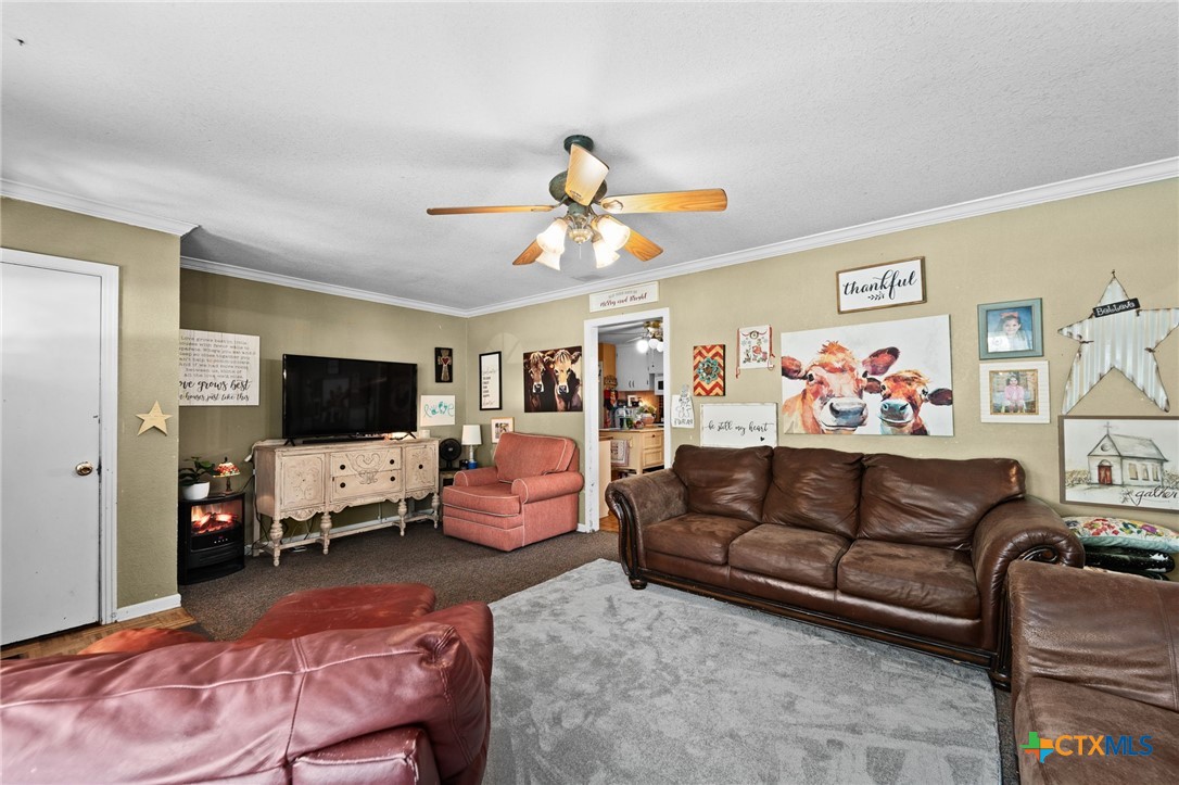 47 Sue Ann Drive Property Photo 5