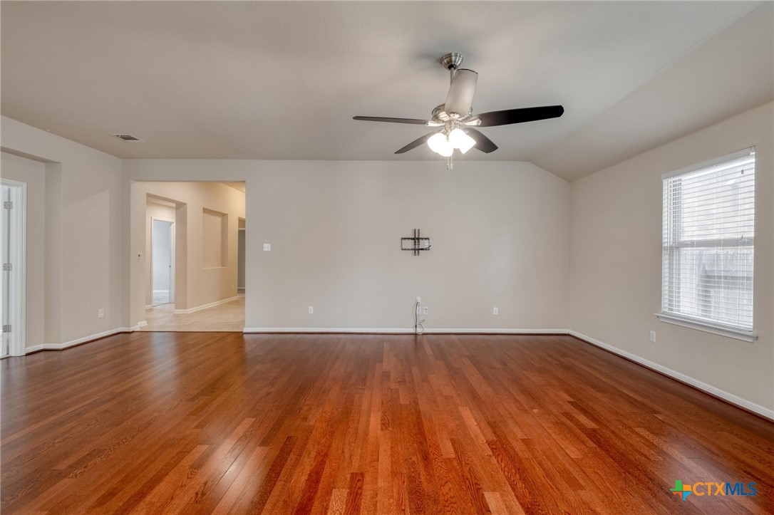 7400 Longford Trail Property Photo 6