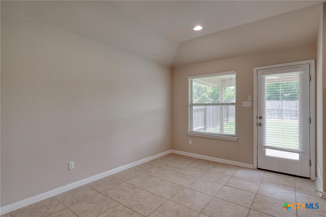 7400 Longford Trail Property Photo 7