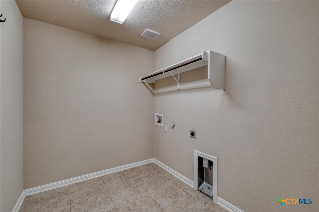 7400 Longford Trail Property Photo 24