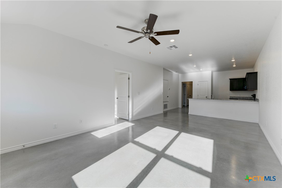 526 Lost Trail B Property Photo 4