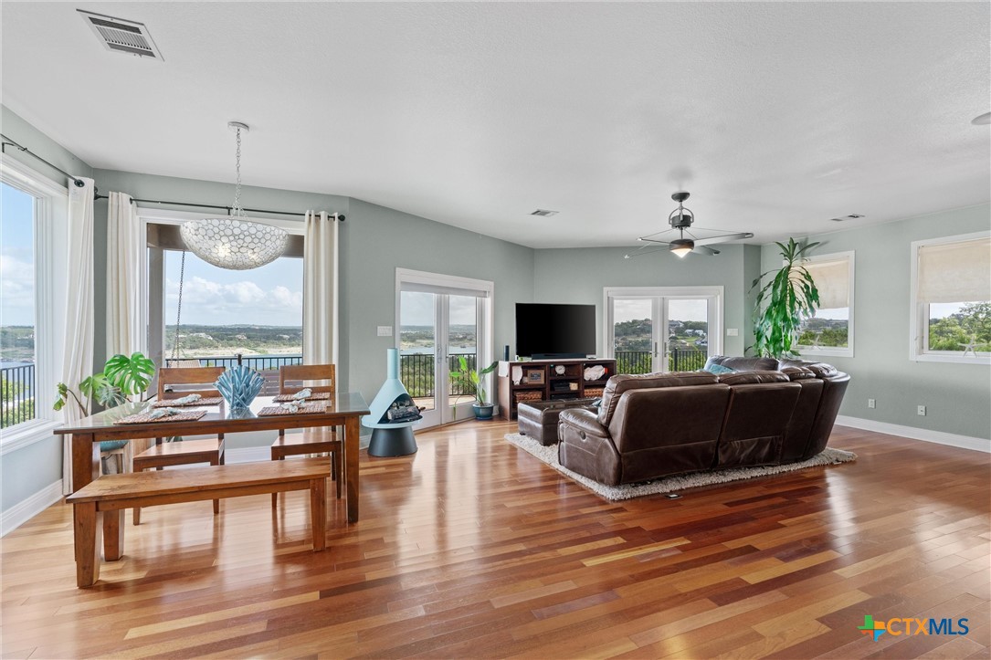 18917 Peckham Drive Property Photo 8