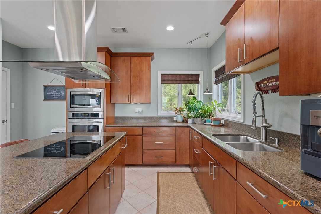 18917 Peckham Drive Property Photo 10