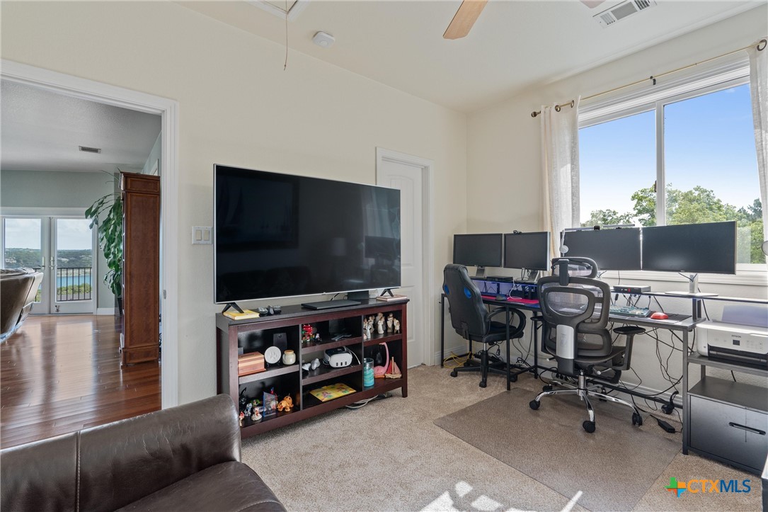 18917 Peckham Drive Property Photo 12