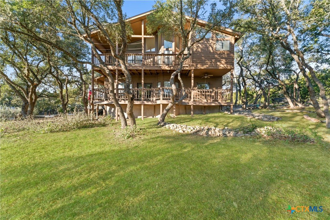 1560 Roadrunner Lane Property Photo 1