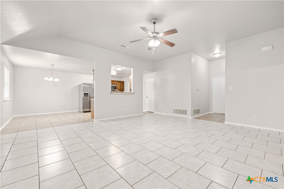 503 Chrislyn Street Property Photo 5