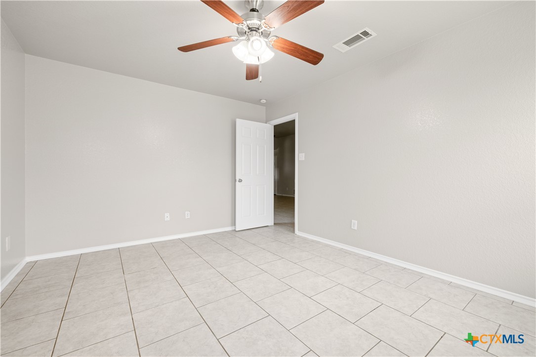 503 Chrislyn Street Property Photo 16