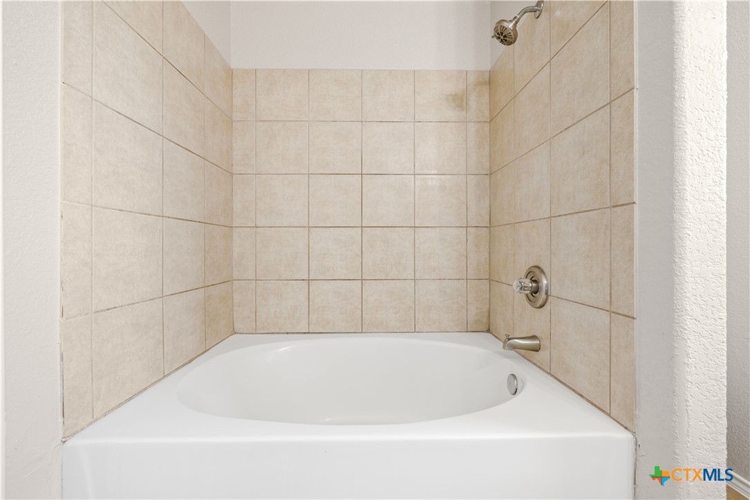 503 Chrislyn Street Property Photo 18