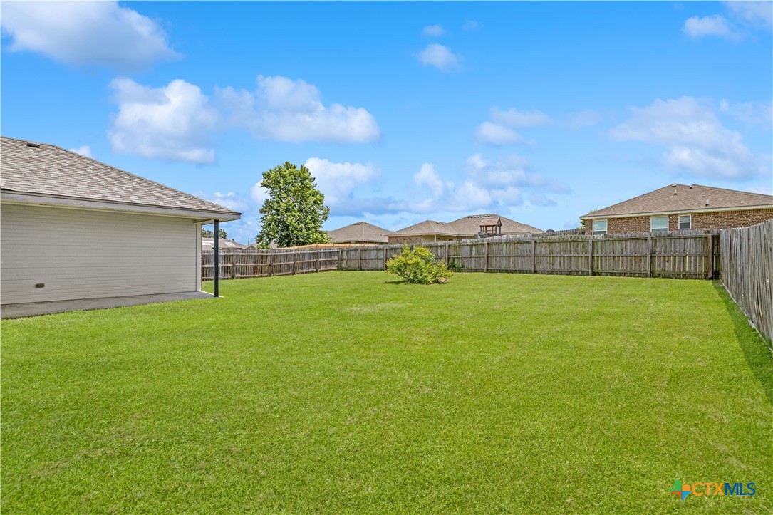 503 Chrislyn Street Property Photo 25