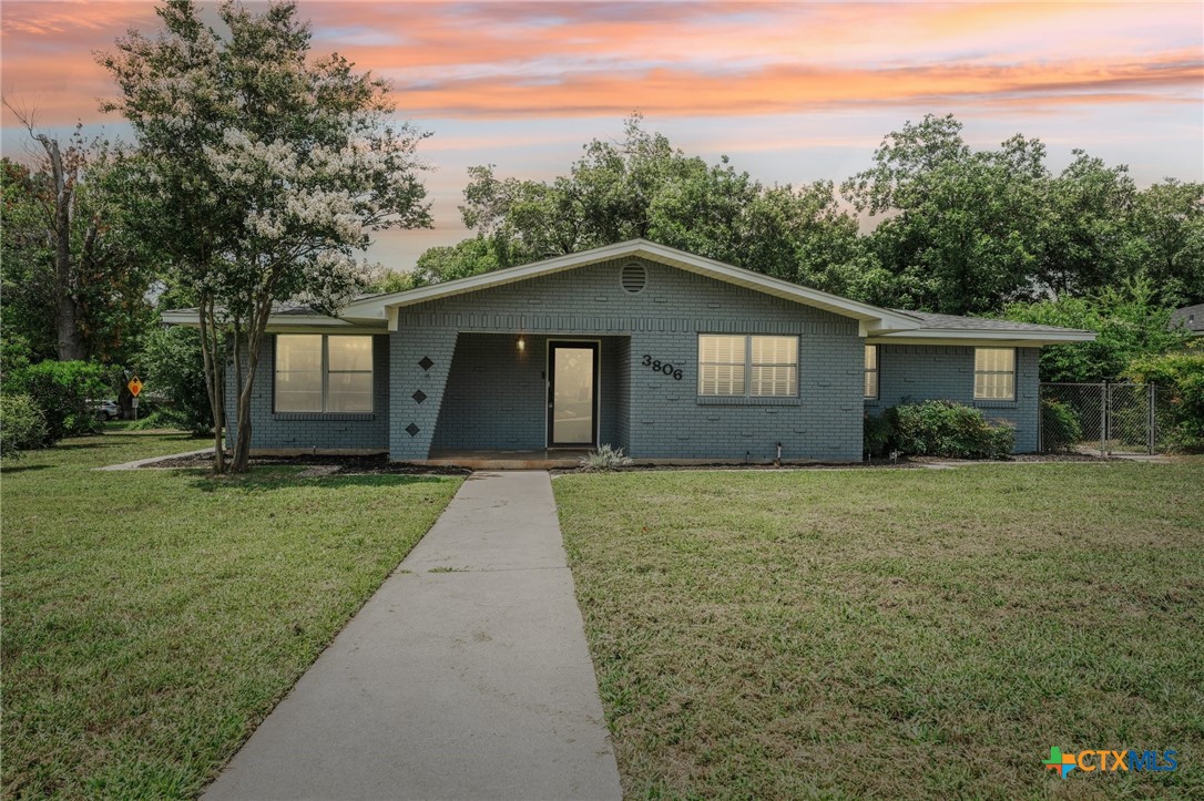 3806 Las Cienega Boulevard Property Photo 1